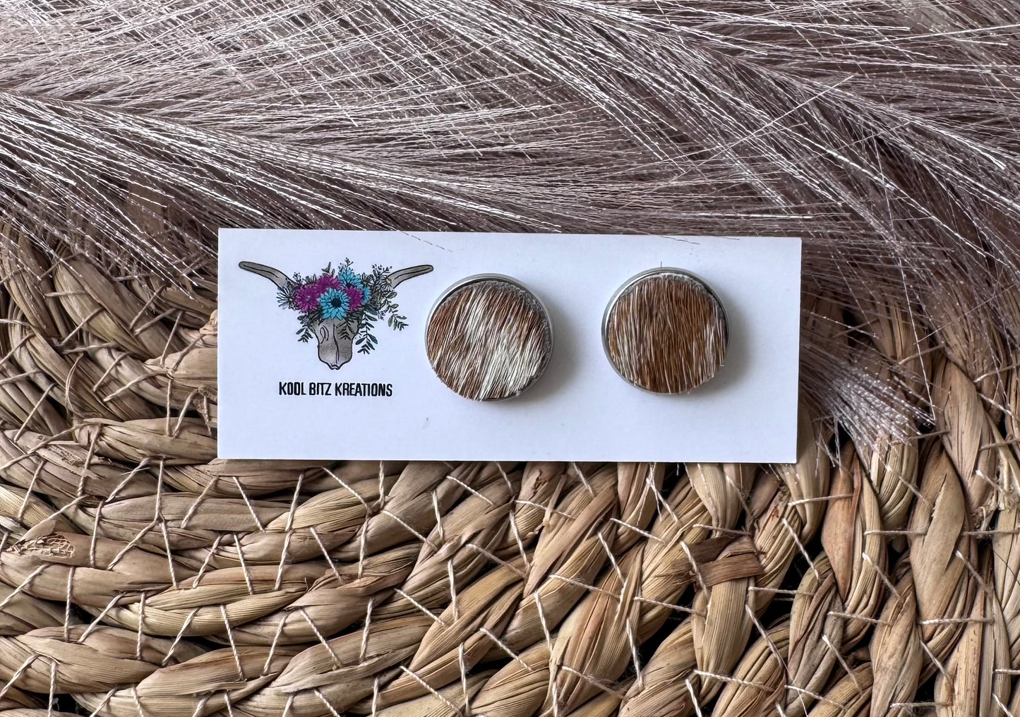 14mm Cowhide Stud