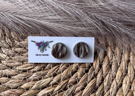 16mm Cowhide Stud
