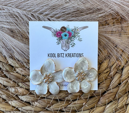 Large Flower Stud