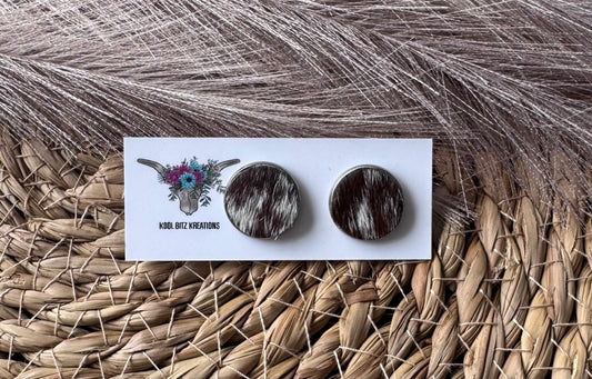 16mm Cowhide Stud