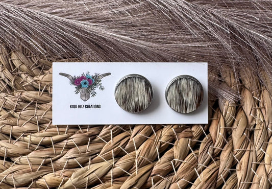 16mm Cowhide Stud