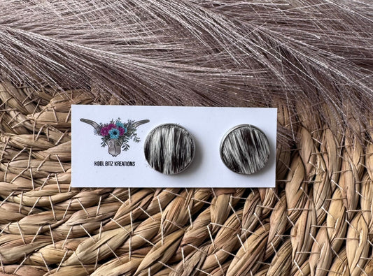 16mm Cowhide Stud
